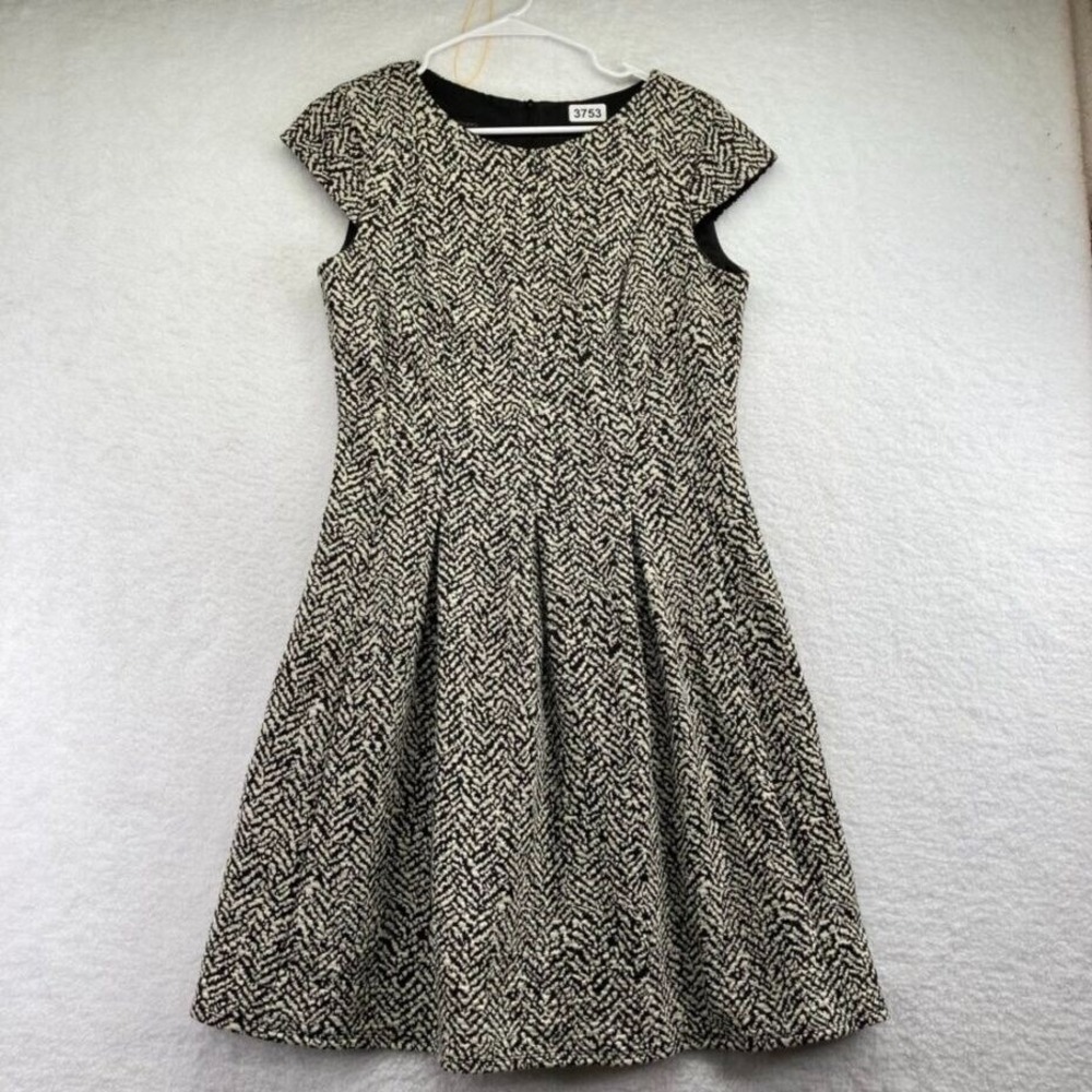 AB‎ Studio Womens Fit Flare Dress Size 10 Black White Cap Sleeves Stretch